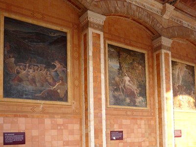 廊下正面の大壁画です。バーデン公国時代の伝説が描かれたフレスコ画です！