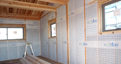 外部の遮熱シートの施工が完了しました!